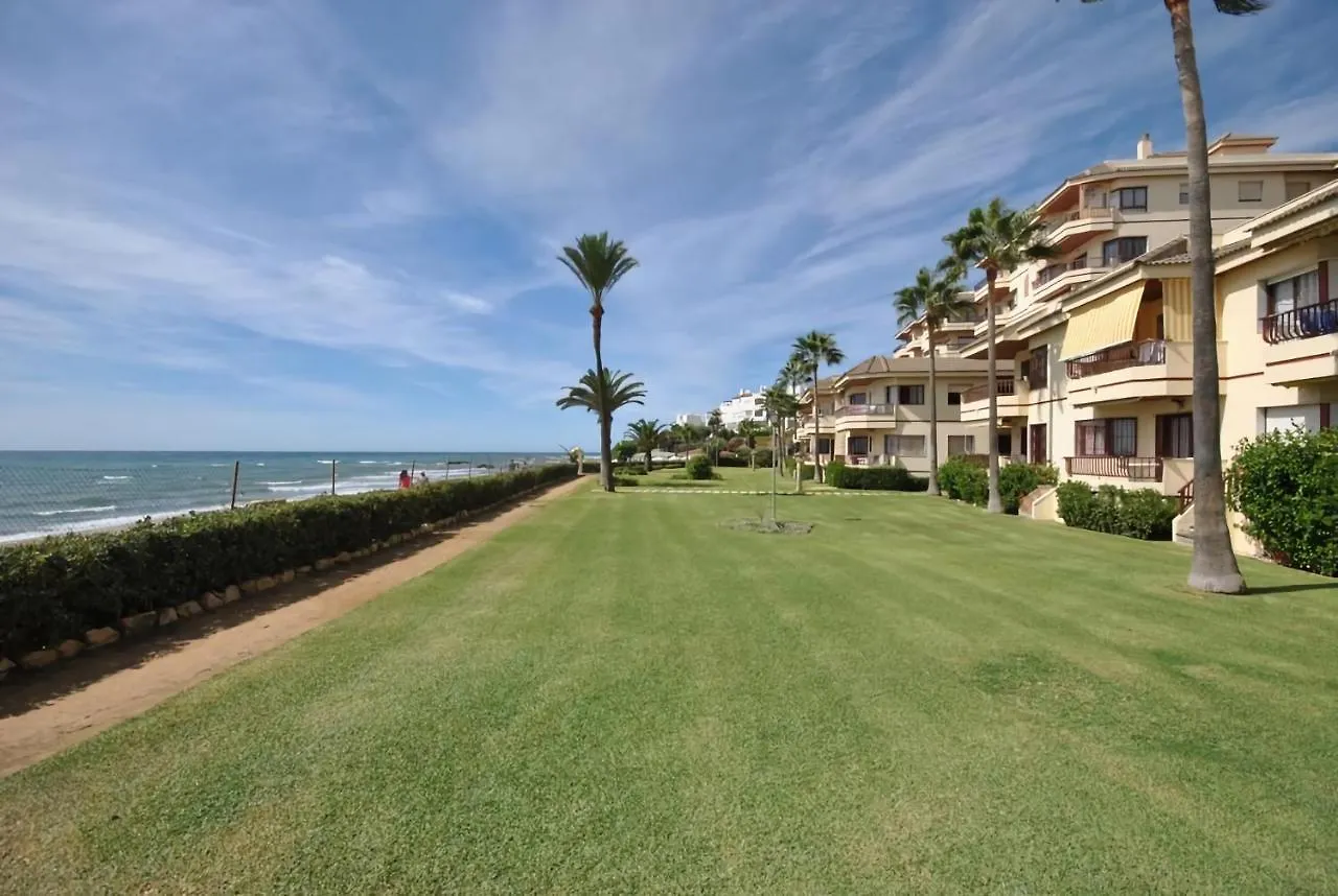 Apartment With Sea View 