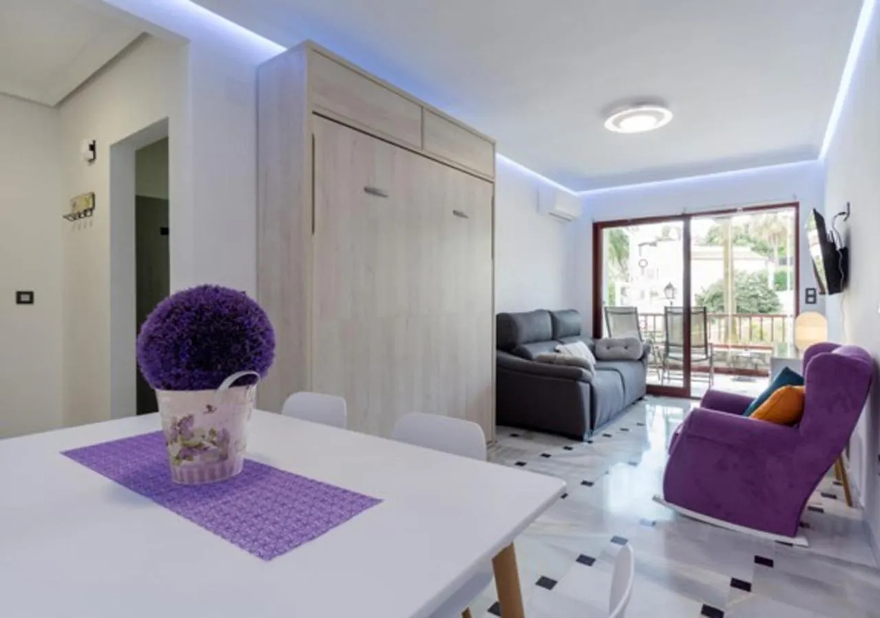 Apartment With Sea View 